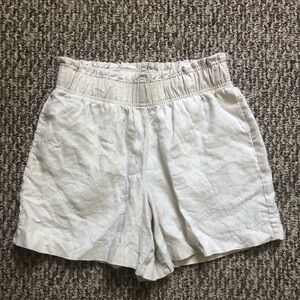 Quince linen shorts